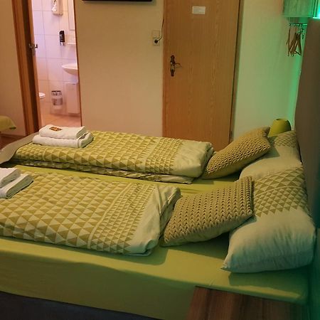 Kansakar Hotel Kaiserslautern Dış mekan fotoğraf