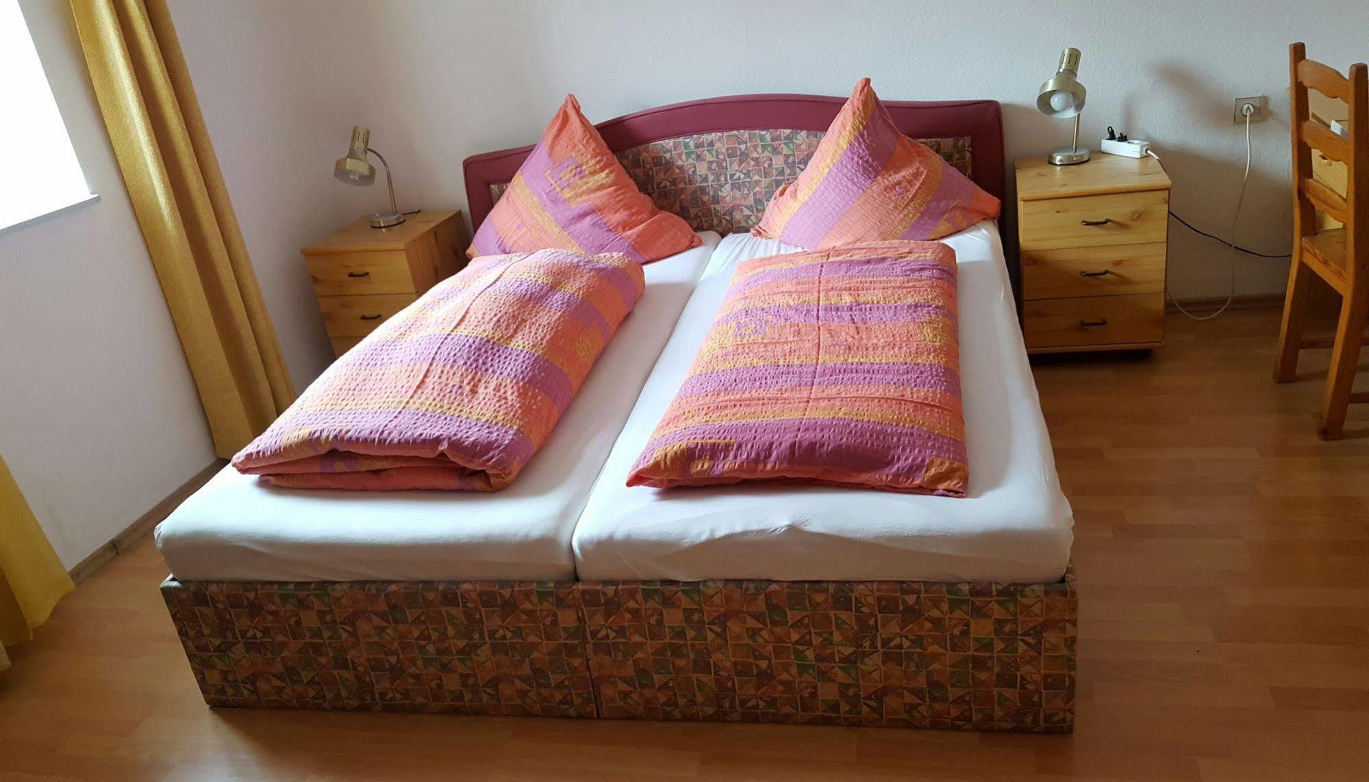 Kansakar Hotel Kaiserslautern Dış mekan fotoğraf