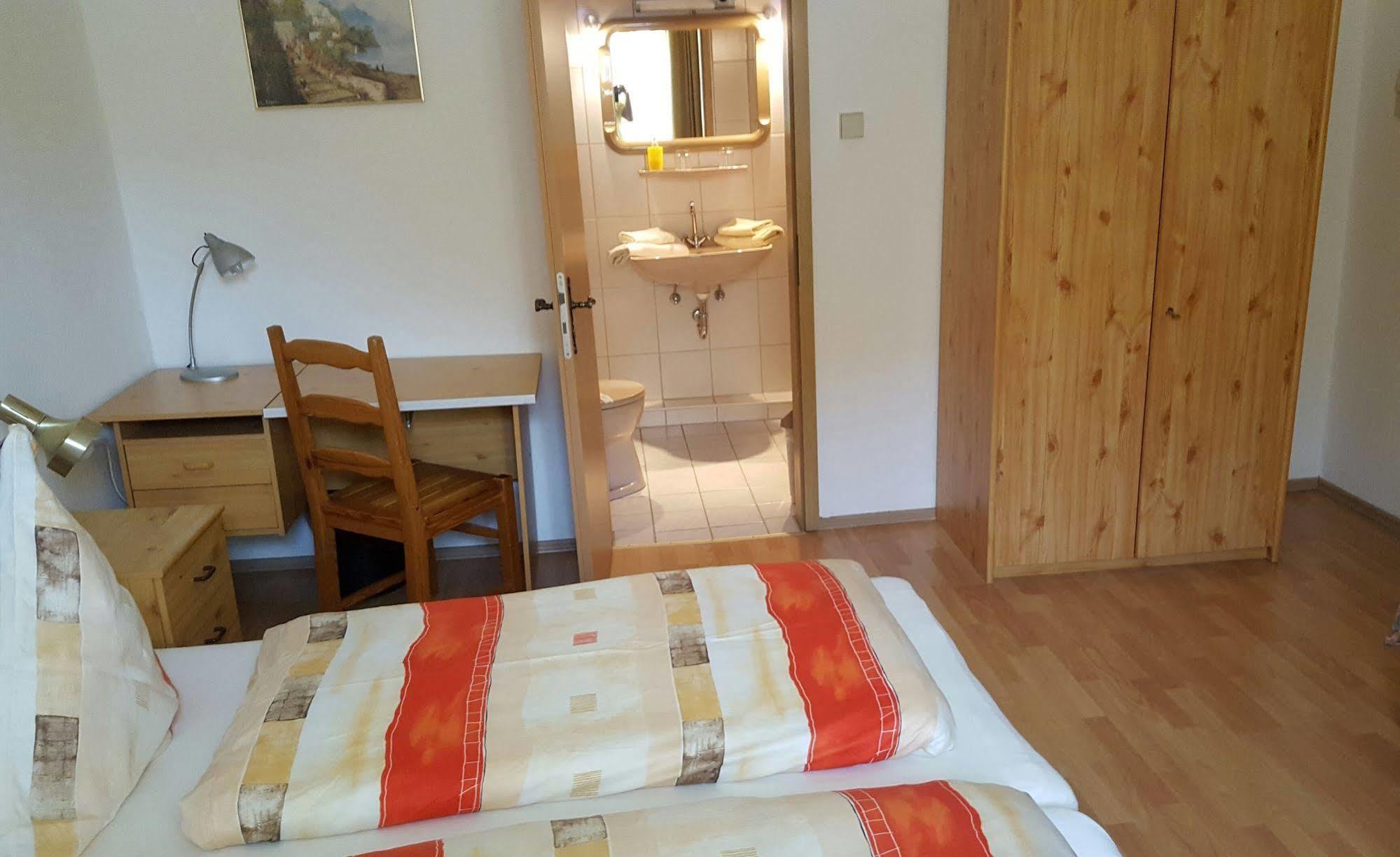 Kansakar Hotel Kaiserslautern Dış mekan fotoğraf
