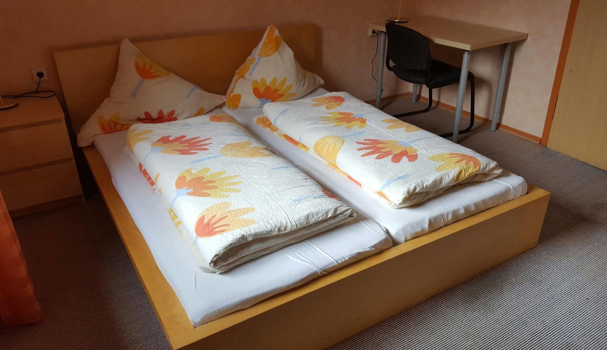 Kansakar Hotel Kaiserslautern Dış mekan fotoğraf